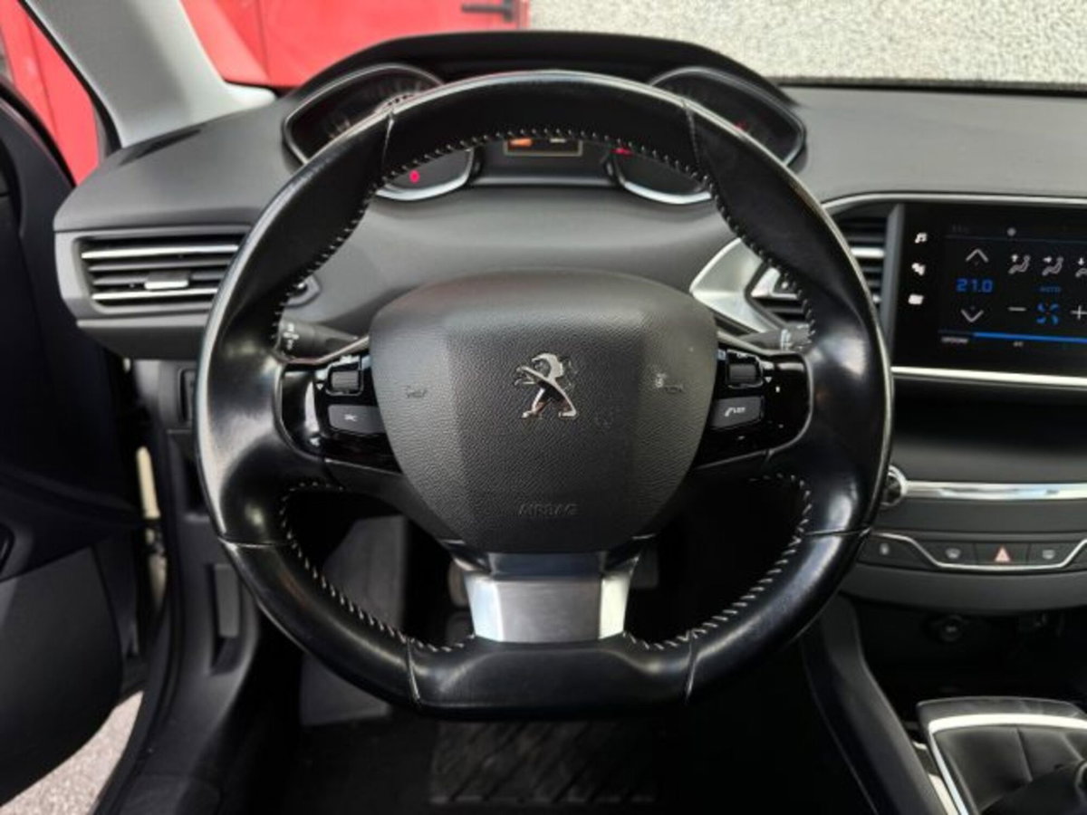 Peugeot 308 BlueHDi 100 S&S Business (8)