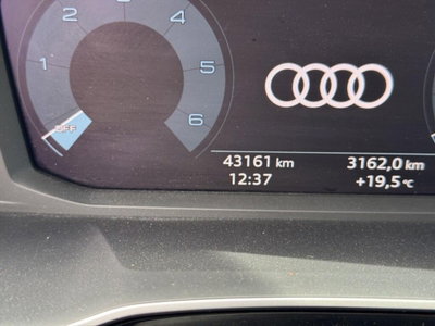 Audi Q3 Sportback 35 TDI quattro S tronic S line edition (9)