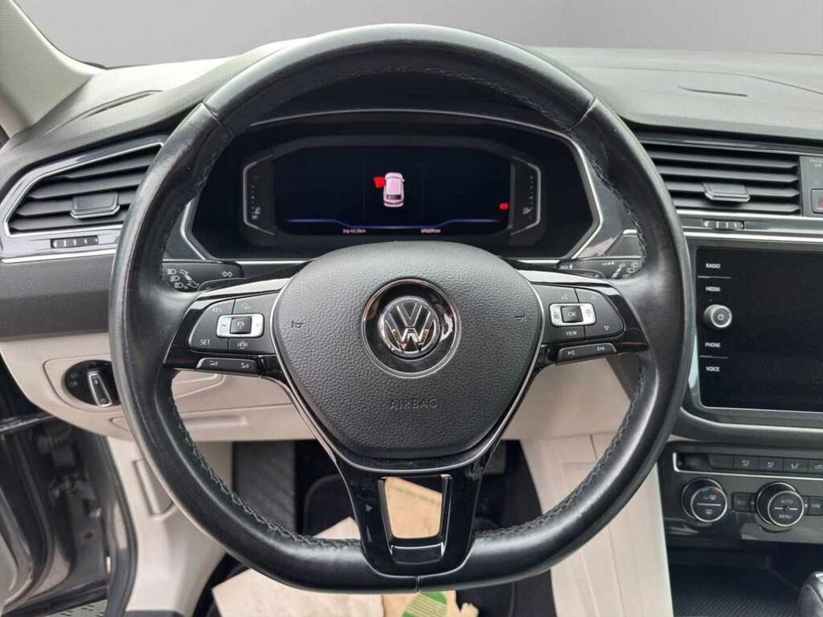 Volkswagen Tiguan Allspace 2.0 TDI SCR DSG 4MOTION Business BMT (10)