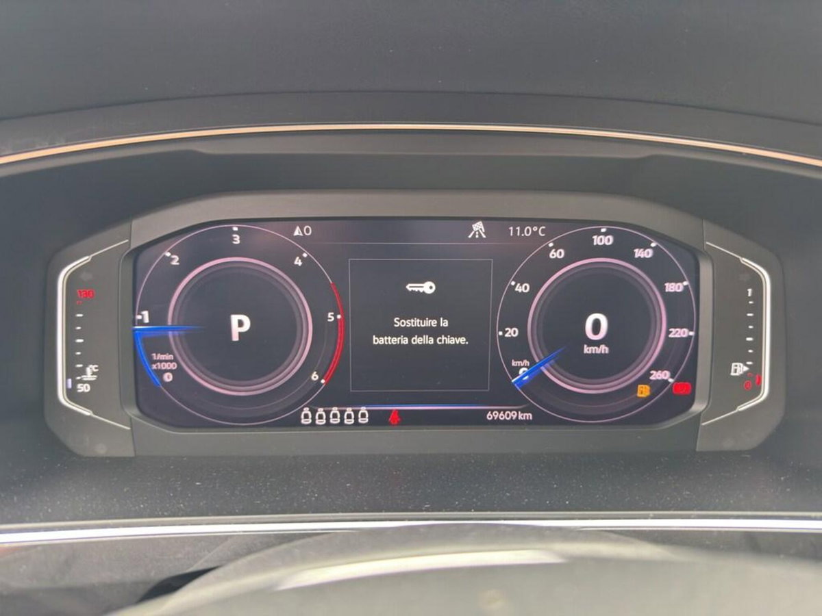 Volkswagen Tiguan Allspace 2.0 TDI SCR DSG 4MOTION Business BMT (11)