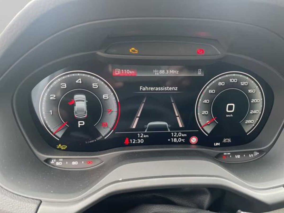 Audi Q2 Q2 35 TFSI S tronic S line Edition (11)