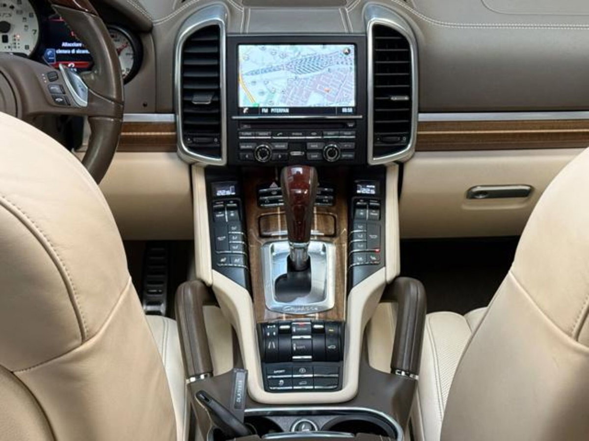 Porsche Cayenne 4.8 GTS (14)