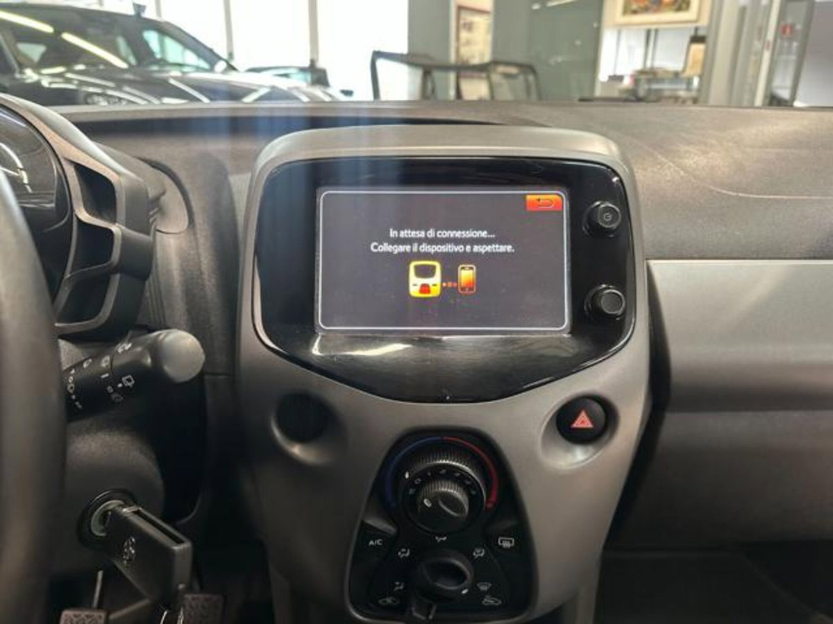 Toyota Aygo X 1.0 VVT-i 72 CV 5p. Undercover S-CVT (19)