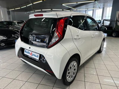 Toyota Aygo X 1.0 VVT-i 72 CV 5p. Undercover S-CVT (3)
