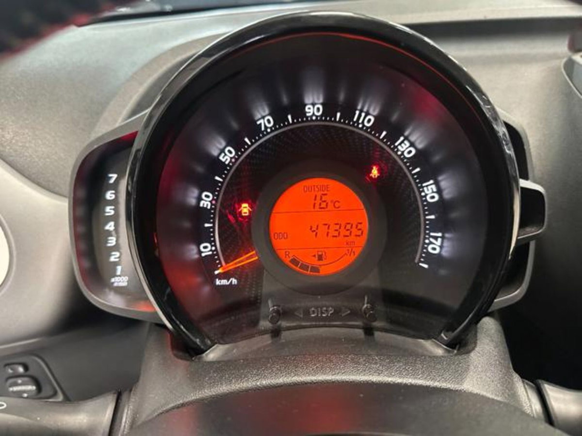 Toyota Aygo X 1.0 VVT-i 72 CV 5p. Undercover S-CVT (7)