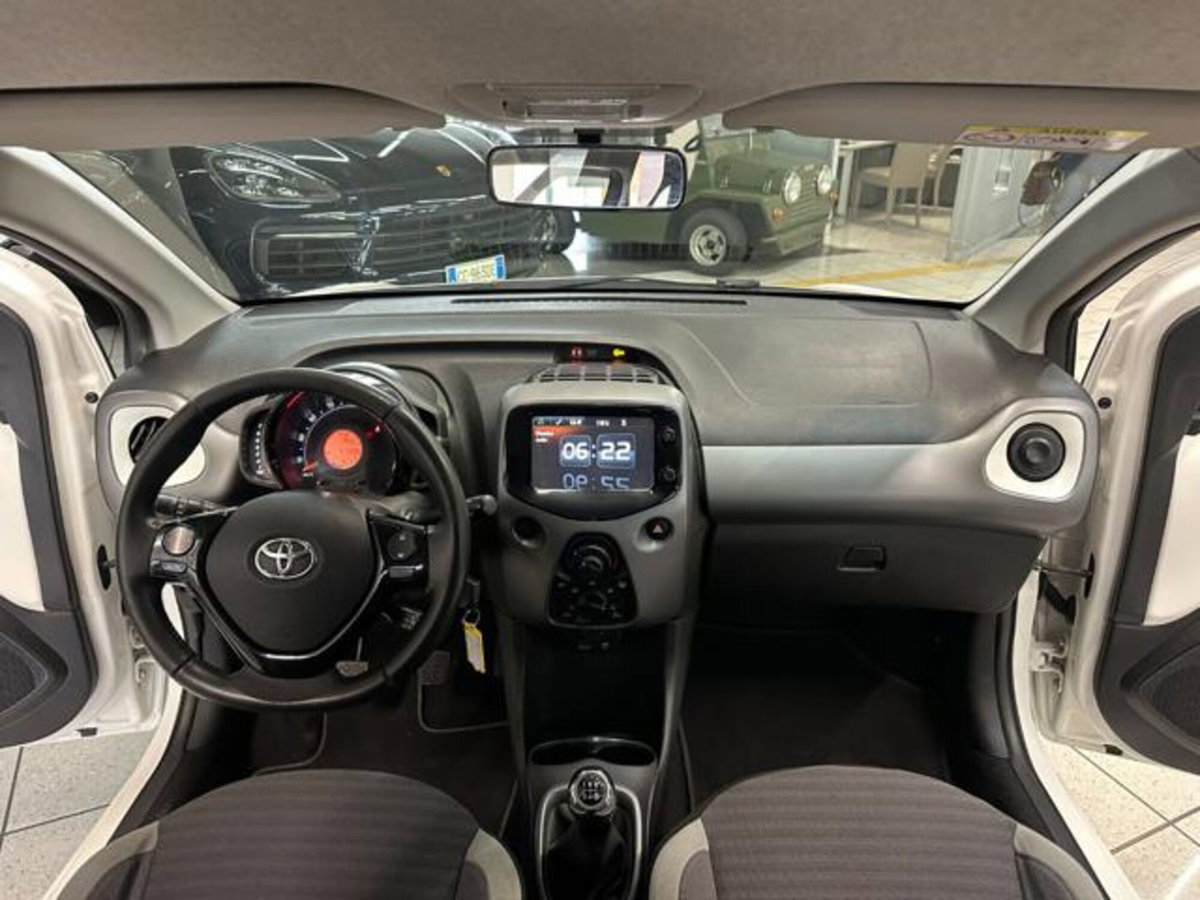 Toyota Aygo X 1.0 VVT-i 72 CV 5p. Undercover S-CVT (8)