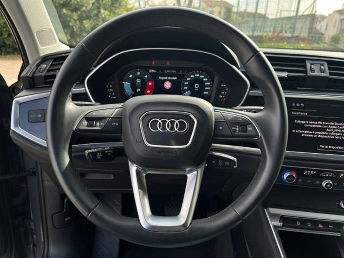 Audi Q3 35 2.0 tdi Identity Black s-tronic (7)