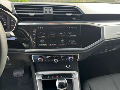 Audi Q3 35 2.0 tdi Identity Black s-tronic (9)