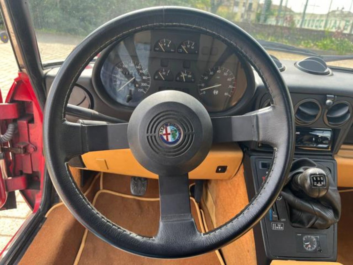 Alfa Romeo Spider 2.0i (12)