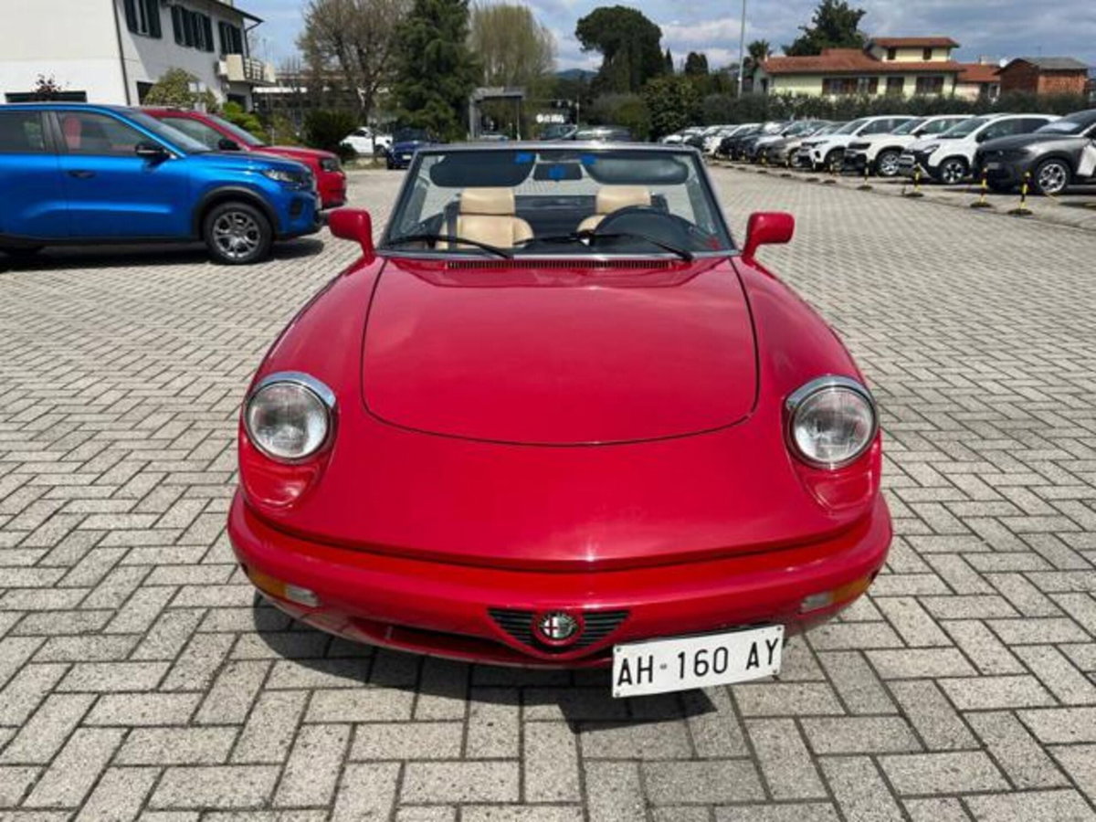Alfa Romeo Spider 2.0i (2)
