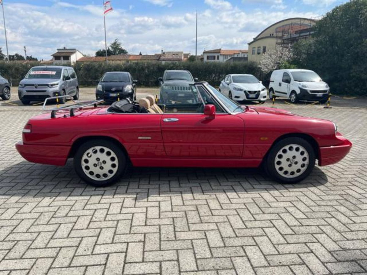 Alfa Romeo Spider 2.0i (4)