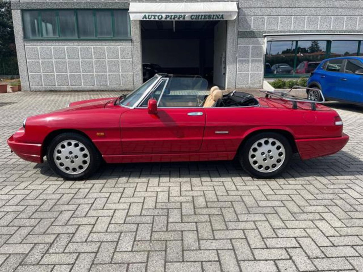 Alfa Romeo Spider 2.0i (5)