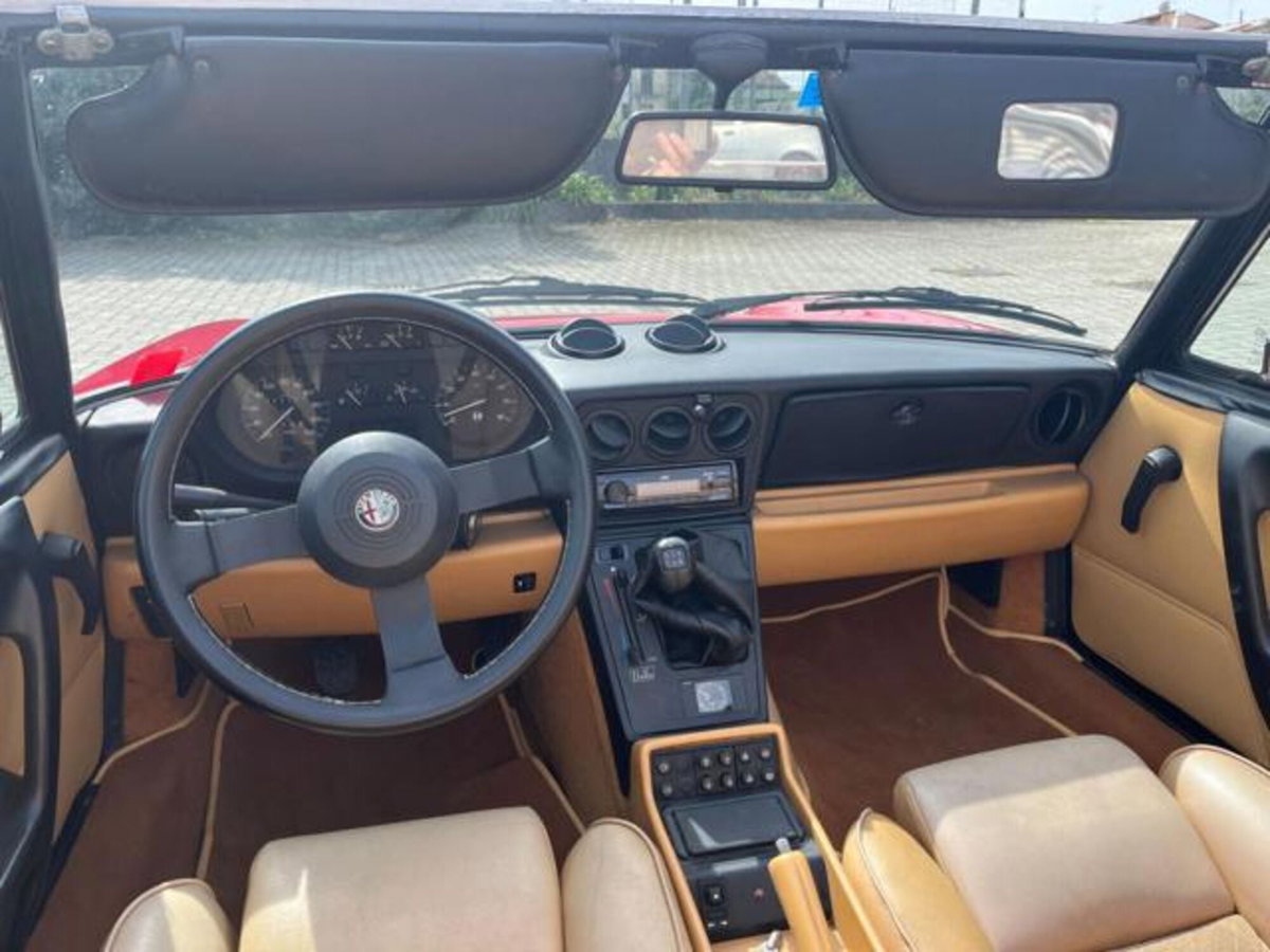 Alfa Romeo Spider 2.0i (7)