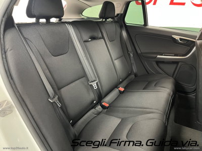 Volvo V60 Cross Country D3 Geartronic Momentum (13)