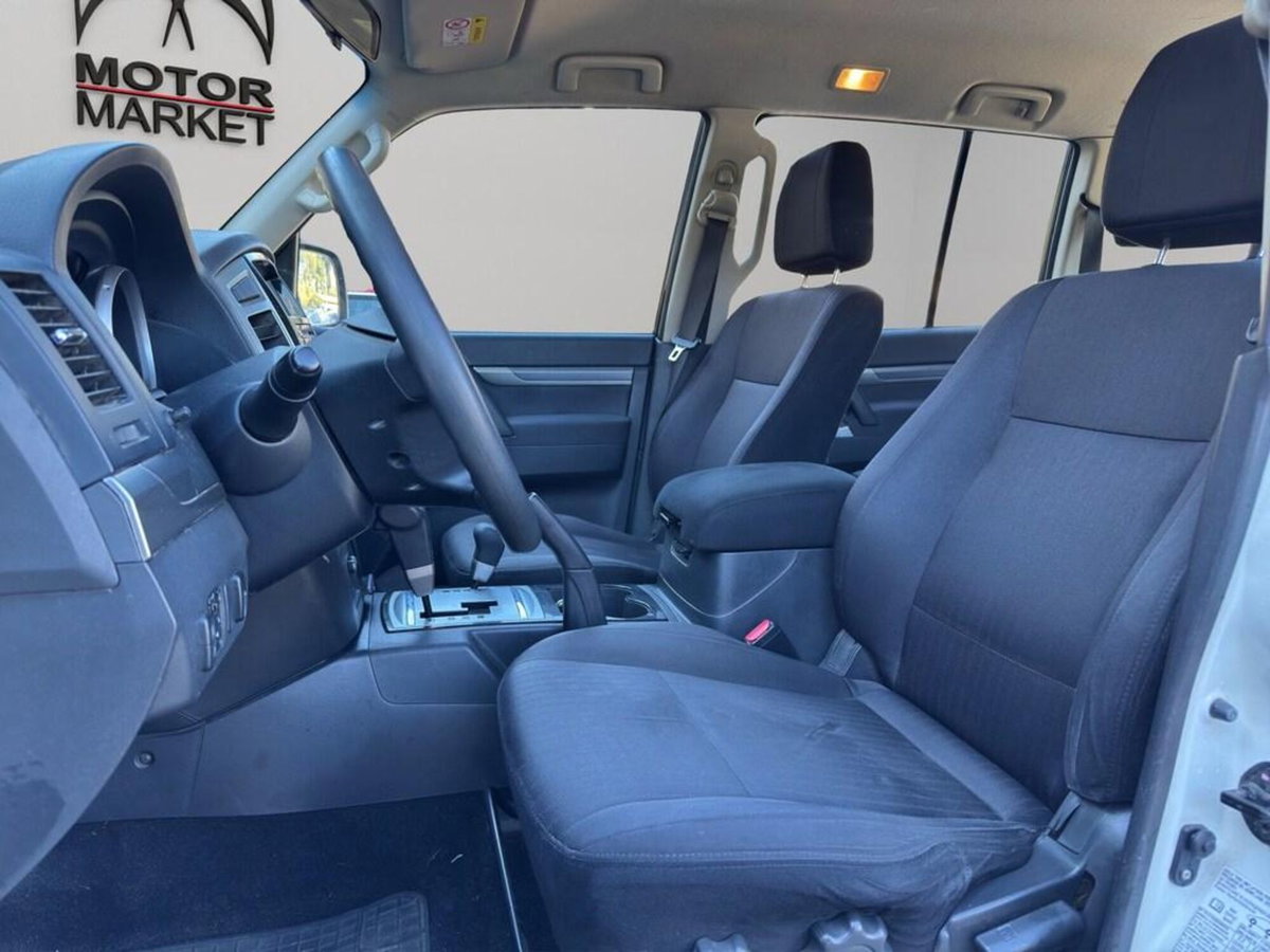 Mitsubishi Pajero 3.2 DI-D 16V aut. 5p. Intense DPF (14)