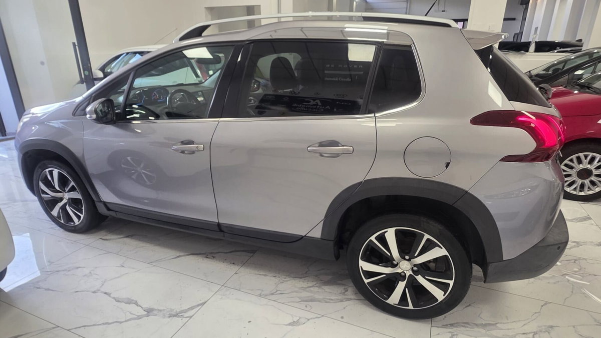 Peugeot 2008 100 Allure (11)