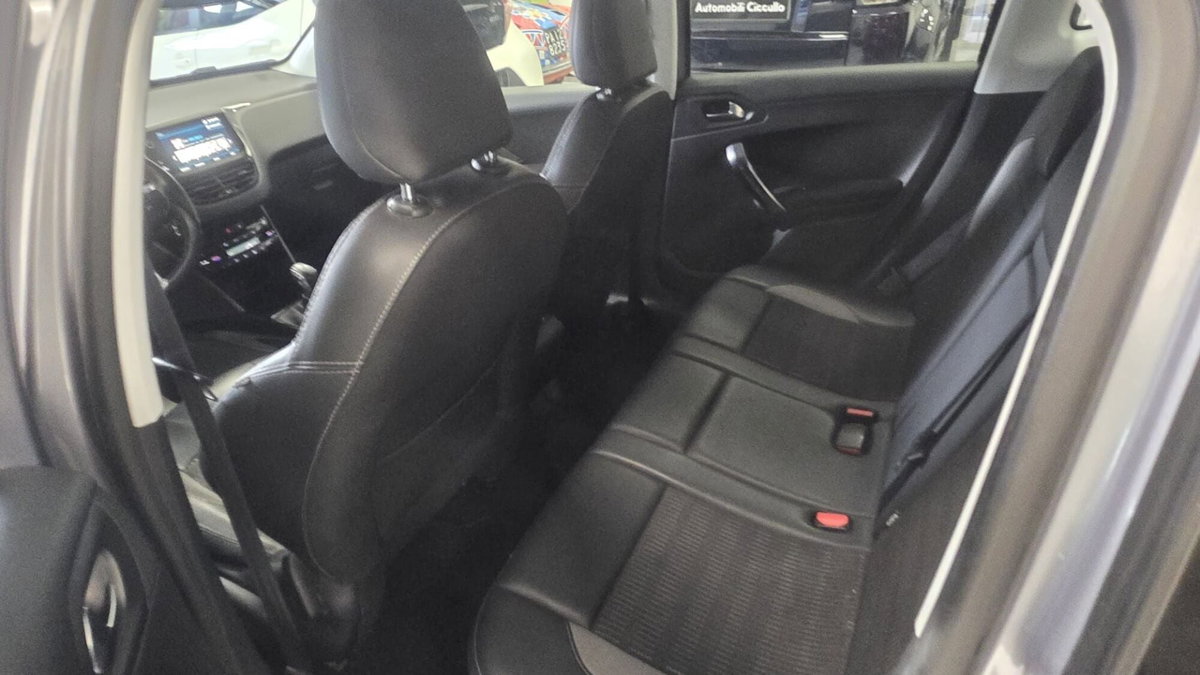 Peugeot 2008 100 Allure (8)