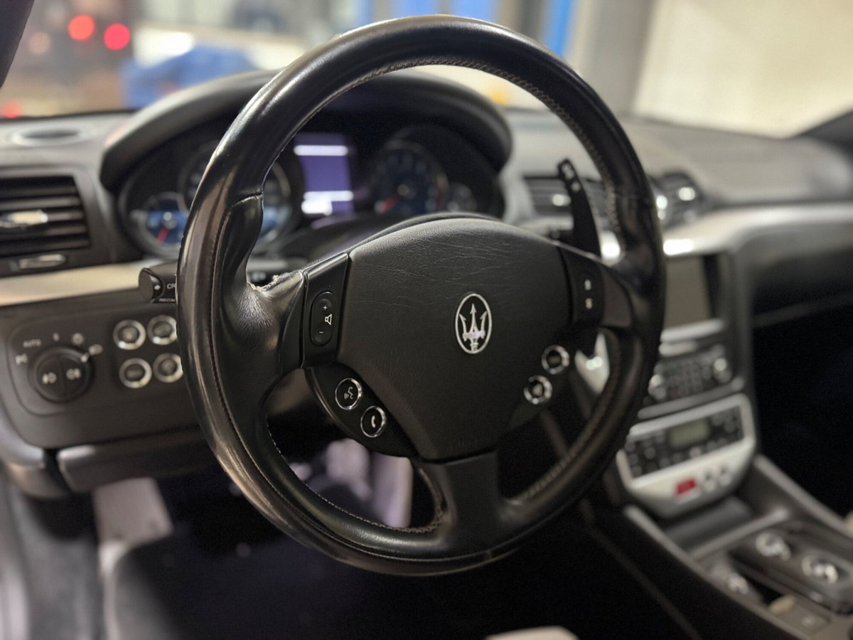 Maserati Granturismo GranTurismo 4.7 V8 S (8)