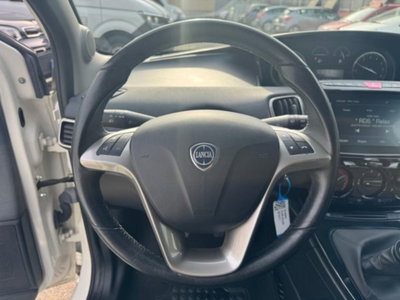Lancia Ypsilon 1.0 FireFly 5 porte S&S Hybrid Ecochic Gold (10)