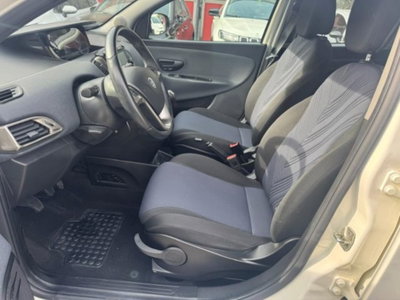 Lancia Ypsilon 1.0 FireFly 5 porte S&S Hybrid Ecochic Gold (16)