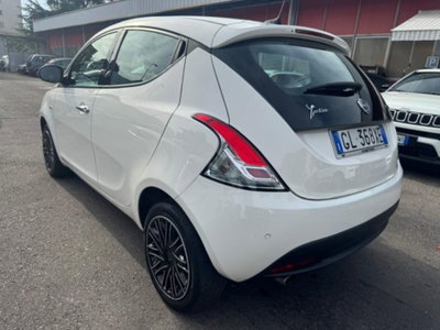 Lancia Ypsilon 1.0 FireFly 5 porte S&S Hybrid Ecochic Gold (6)