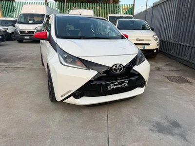 Toyota Aygo 1.0 VVT-i 69 CV 5 porte x-cool usata