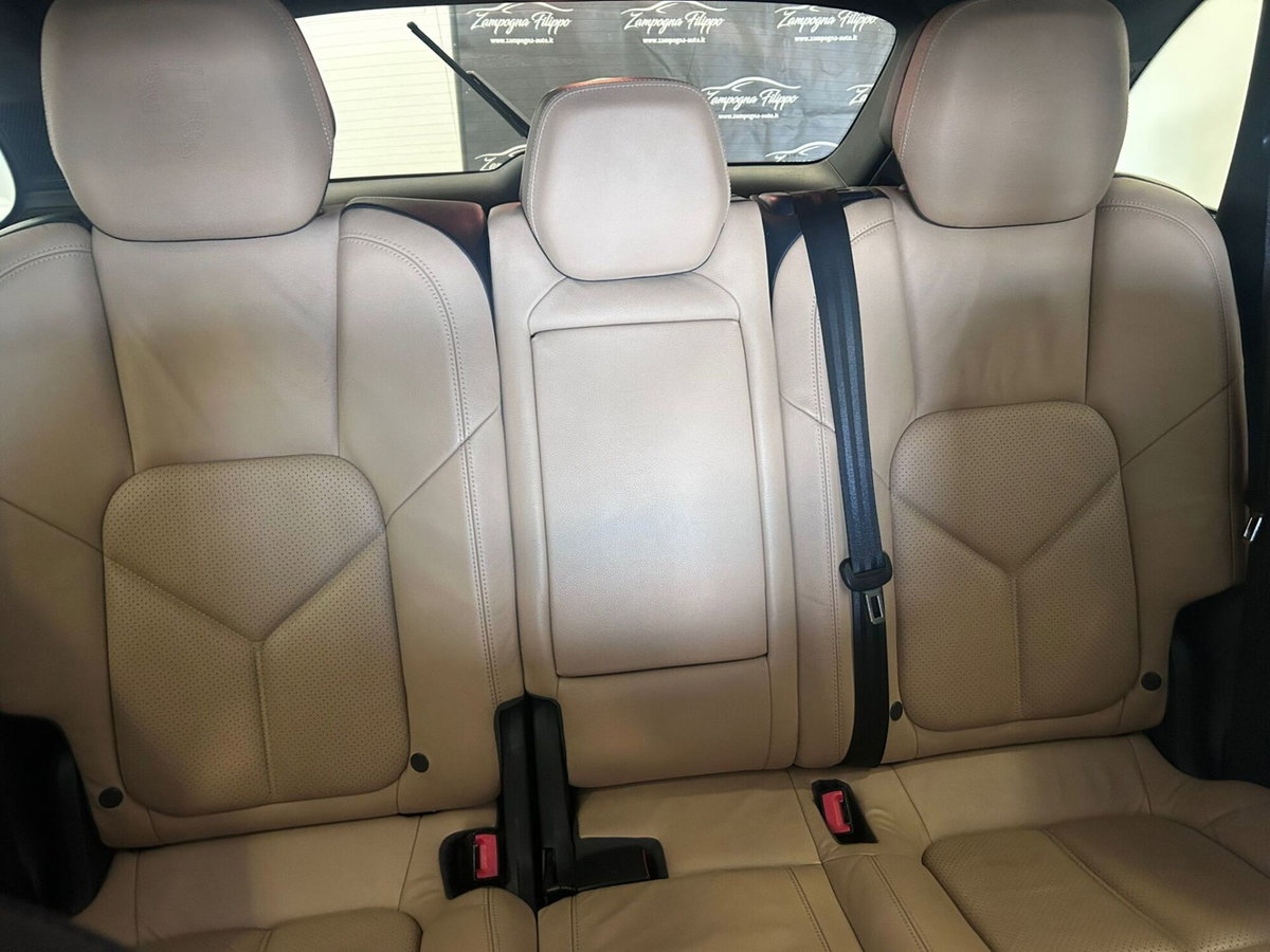 Porsche Cayenne 3.0 Diesel (16)