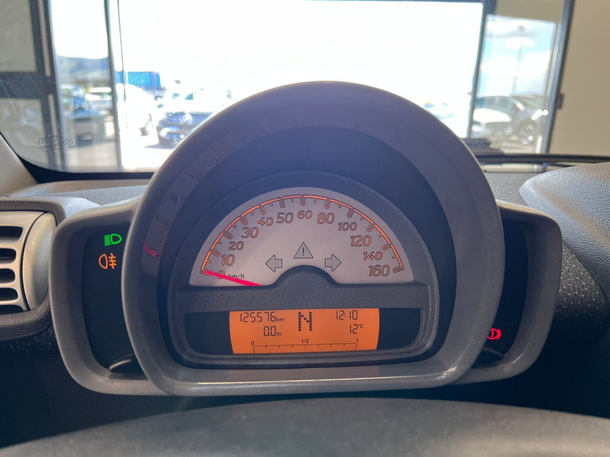 smart Fortwo 1000 52 kW MHD coupé passion (16)