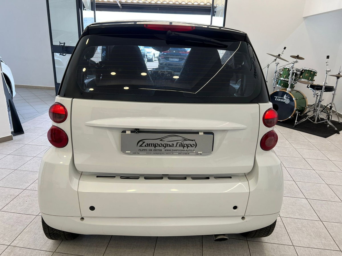 smart Fortwo 1000 52 kW MHD coupé passion (4)