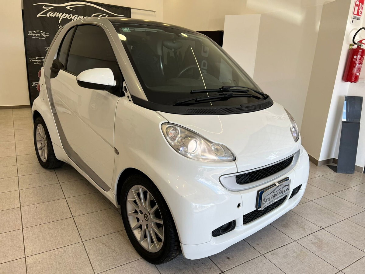 smart Fortwo 1000 52 kW MHD coupé passion (7)