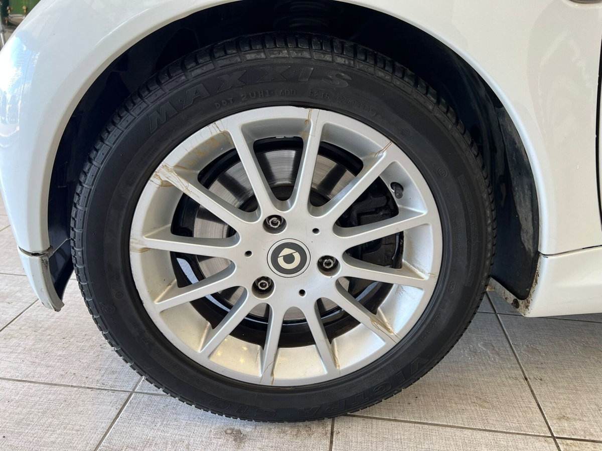 smart Fortwo 1000 52 kW MHD coupé passion (8)
