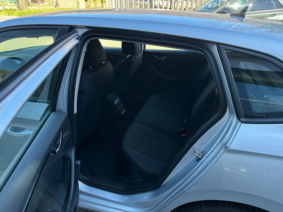Skoda Scala 1.0 TSI 110 CV DSG Ambition (11)