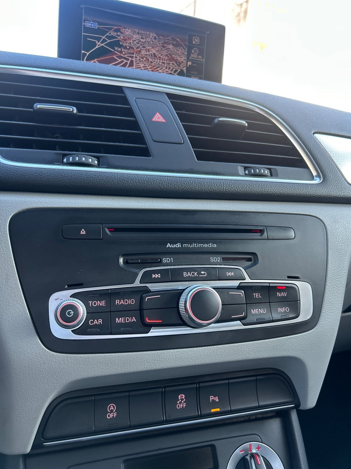 Audi Q3 2.0 TDI Advanced (17)