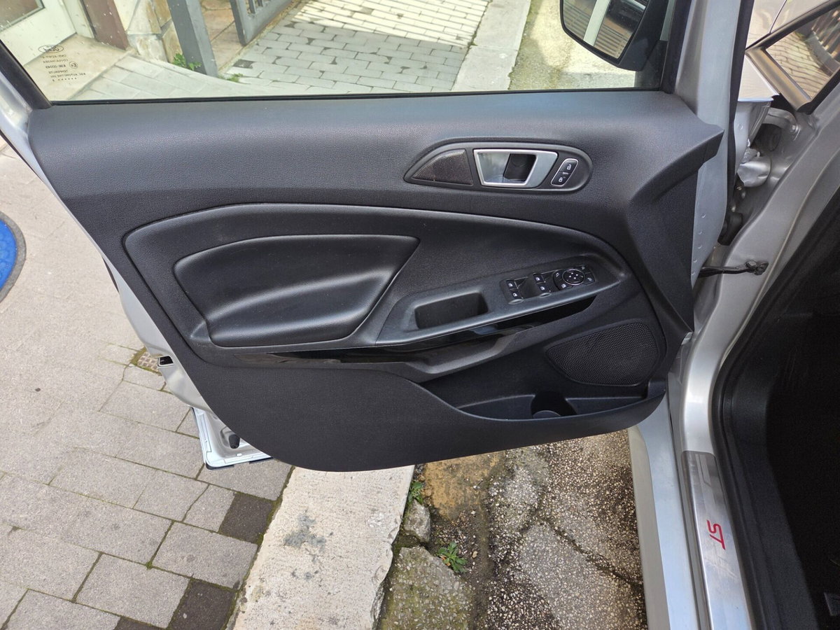 Ford EcoSport 1.5 TDCi 100 CV Start&Stop Titanium (13)