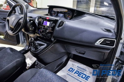 Lancia Ypsilon 1.0 FireFly 5 porte S&S Hybrid Gold Plus (20)