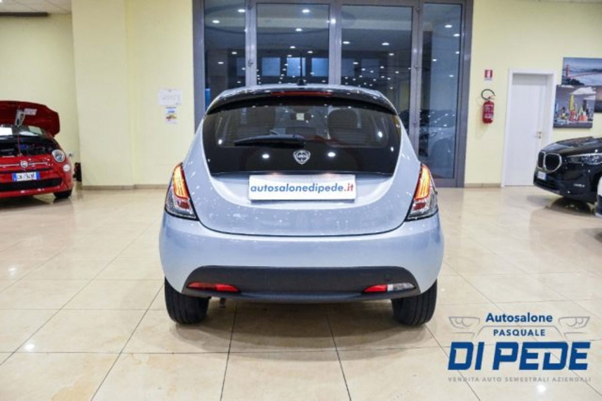 Lancia Ypsilon 1.0 FireFly 5 porte S&S Hybrid Gold Plus (5)