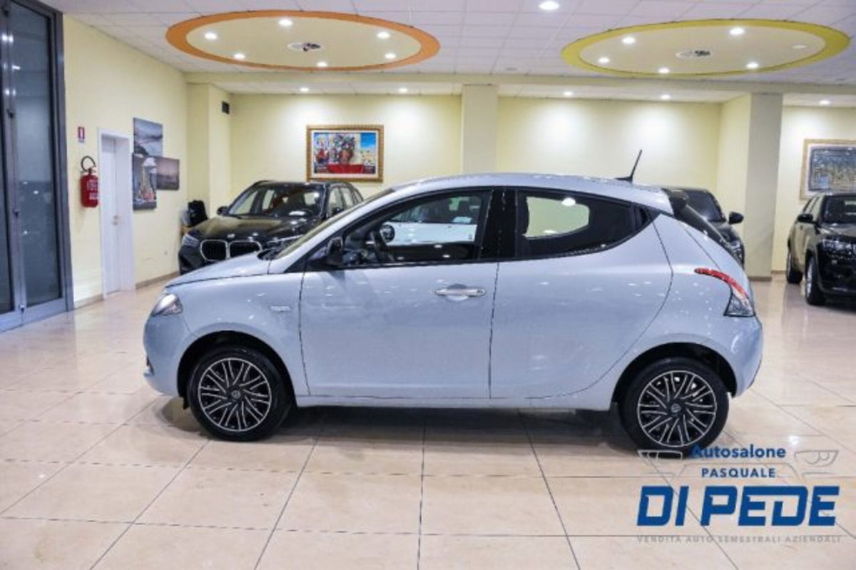 Lancia Ypsilon 1.0 FireFly 5 porte S&S Hybrid Gold Plus (7)