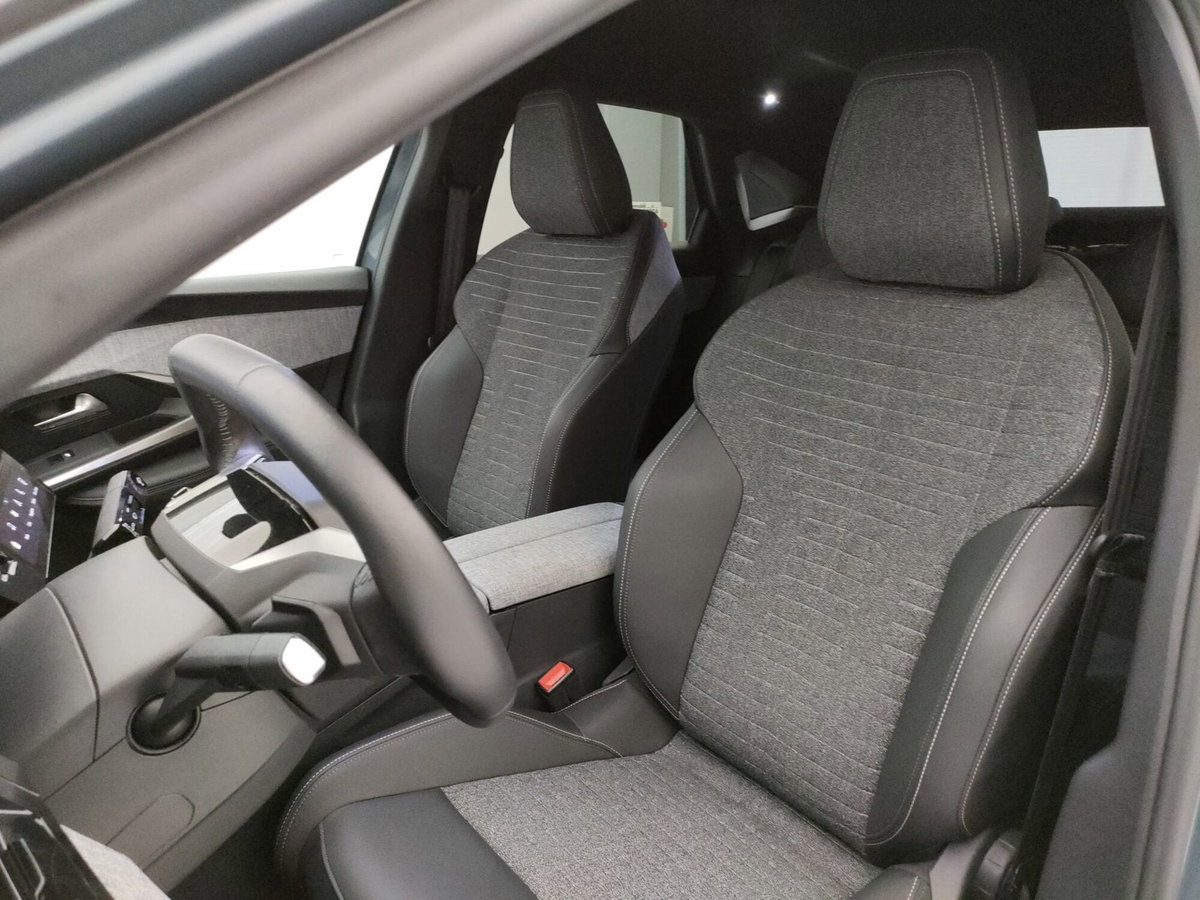Peugeot 3008 1.2 hybrid Allure Business 145cv e-dcs6 (9)