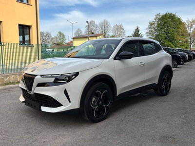 Alfa Romeo Junior 1.2 ibrida 145cv edct6 (2)