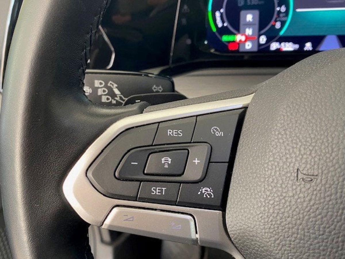 Volkswagen Golf 1.4 TSI eHYBRID 204 CV DSG Style (13)