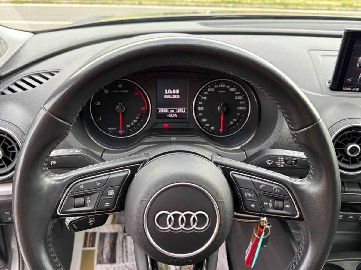 Audi A3 Sportback 30 TDI Admired (11)