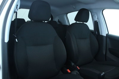 Peugeot 208 75 5 porte Active (20)