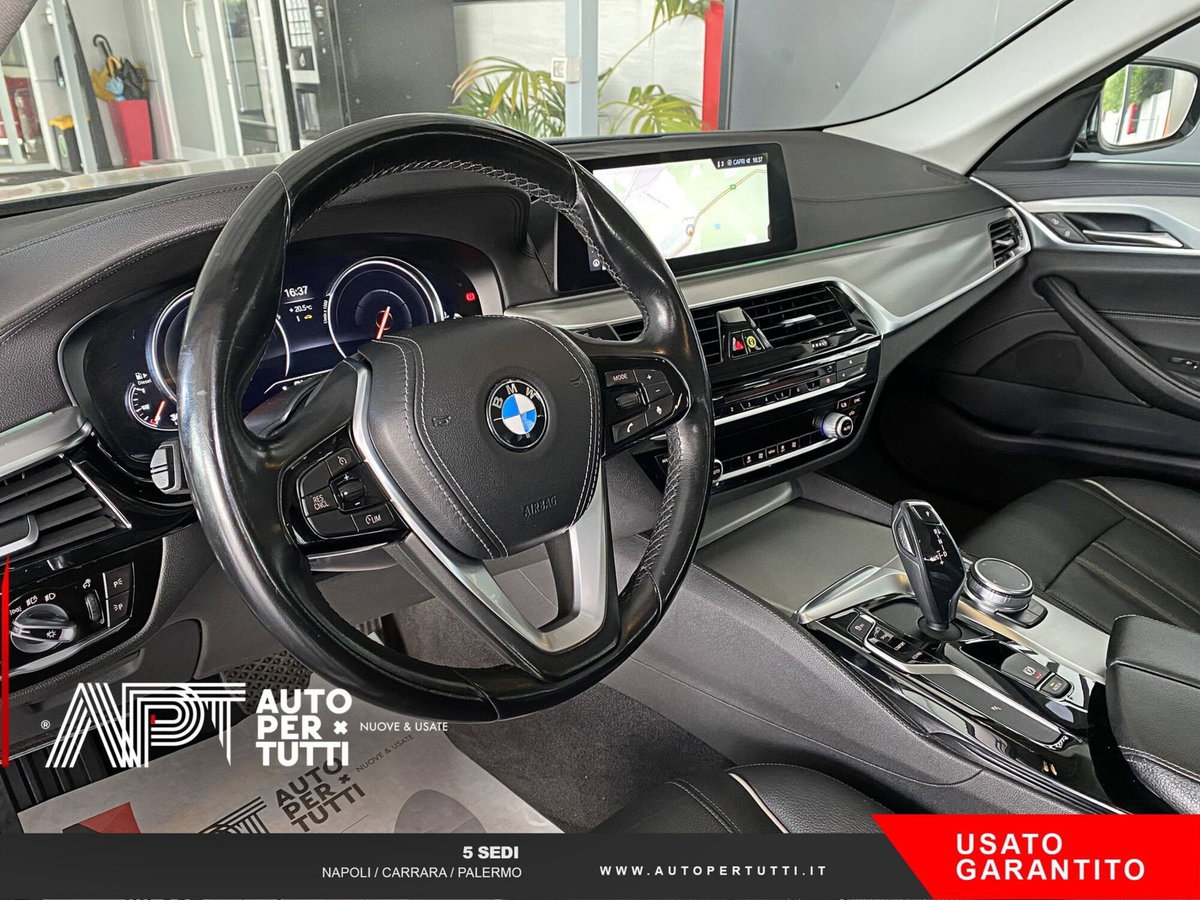 BMW Serie 5 Touring 530d xDrive  Luxury (9)