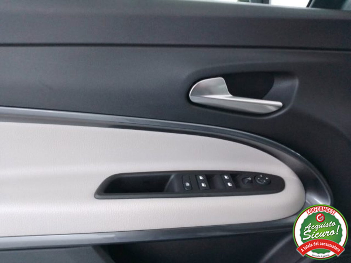 Fiat 600 1.2 hybrid La Prima 110cv auto (11)