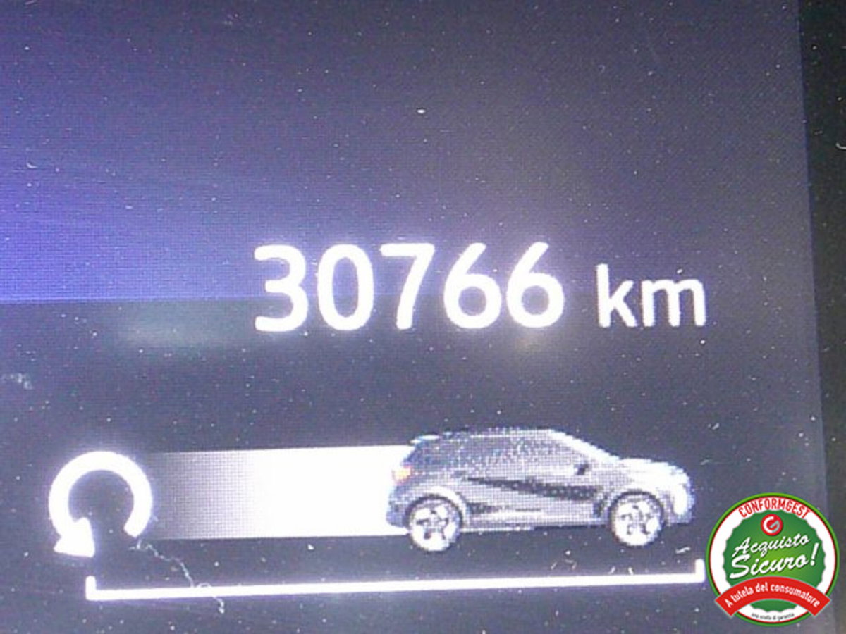 Renault Captur TCe 100 CV GPL Techno (16)