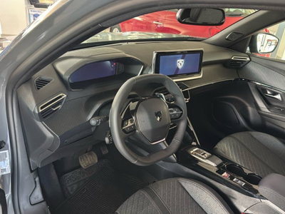 Peugeot 2008 PureTech 130 S&S EAT8 Allure Pack (3)