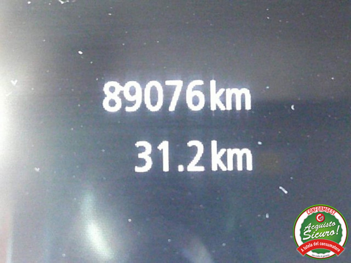 Dacia Duster 1.0 TCe 100 CV ECO-G 4x2 Prestige (16)