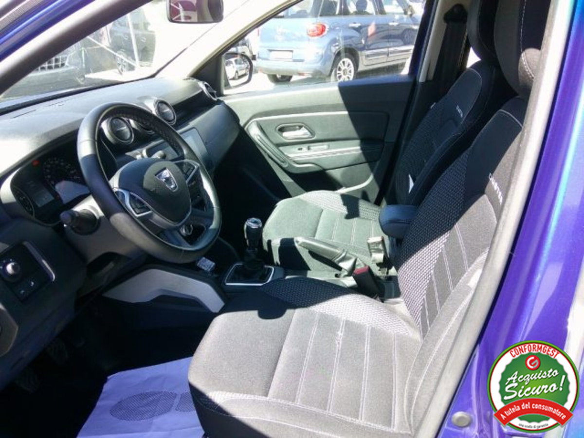 Dacia Duster 1.0 TCe 100 CV ECO-G 4x2 Prestige (9)