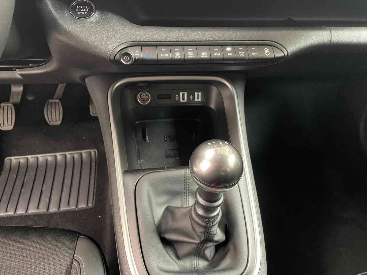 Jeep Avenger 1.2 turbo Summit fwd 100cv (7)