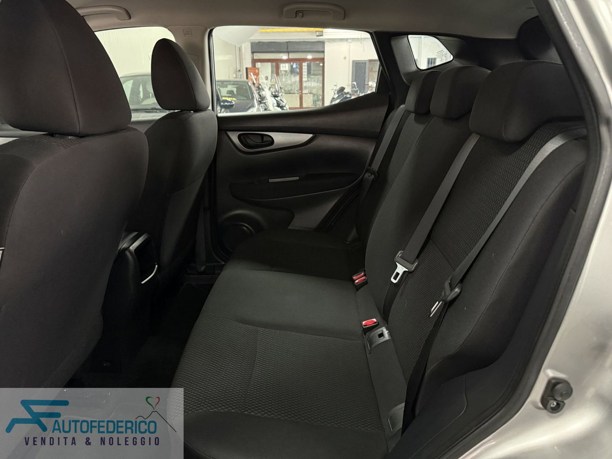 Nissan Qashqai 1.5 dCi 115 CV Tekna (9)